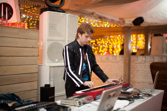 Live set with fairy lights